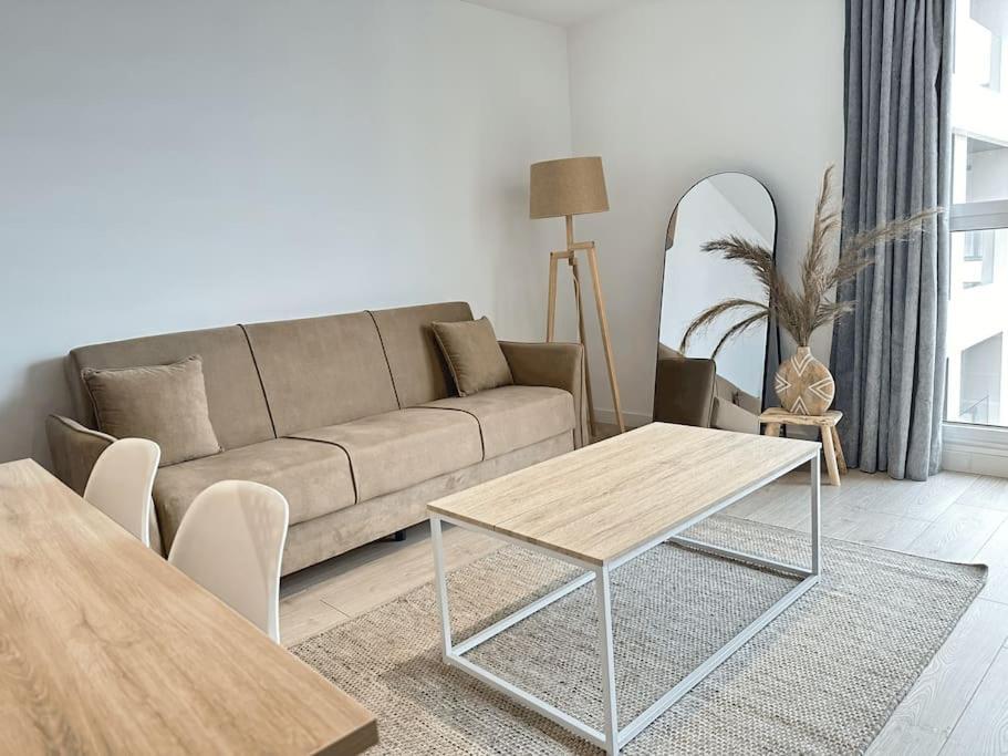 New Port, Free Parking Ybh6A Apartment Vigo Bagian luar foto